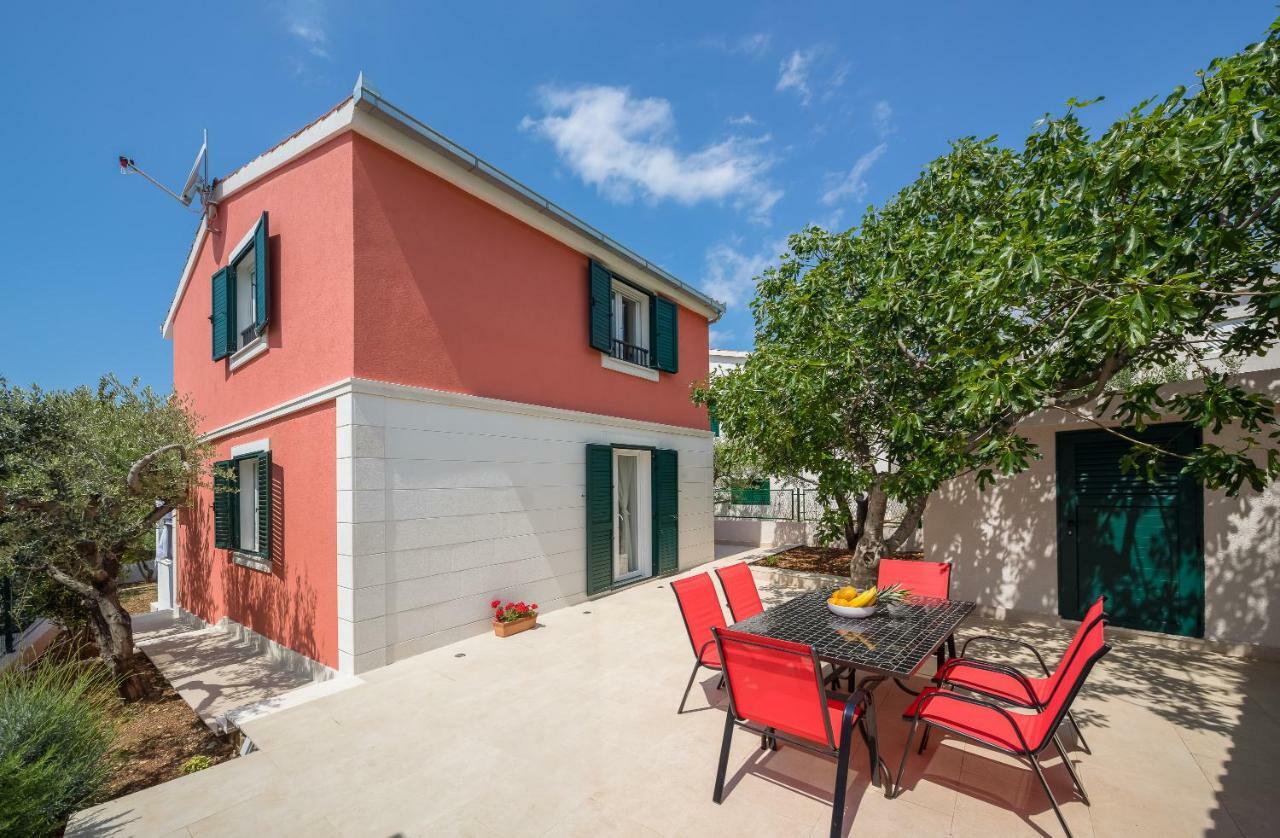 Villa Basic Sevid Dış mekan fotoğraf